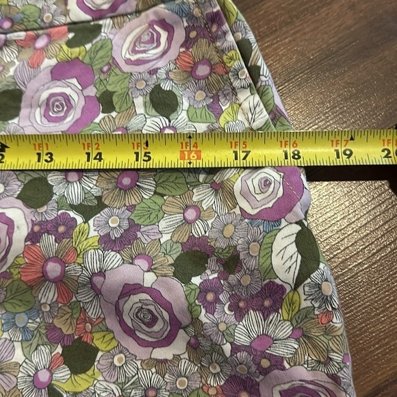 Ann Loft Taylor Chino Purple Floral Shorts Size 4 - Picture 9 of 11
